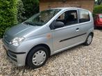 Daihatsu Cuore 1.0-12V 100th Anniversary/direkt mee/apk/beur, Metallic lak, Stof, 4 stoelen, Origineel Nederlands