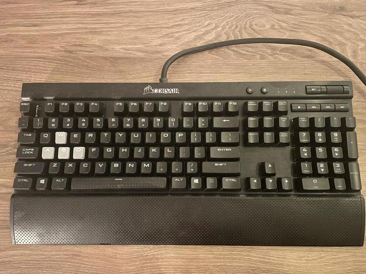 Corsair Gaming K70 RGB RAPIDFIRE Mechanical Gaming Keyboard, Computers en Software, Toetsenborden, Gebruikt, Qwerty, Bedraad, Ergonomisch