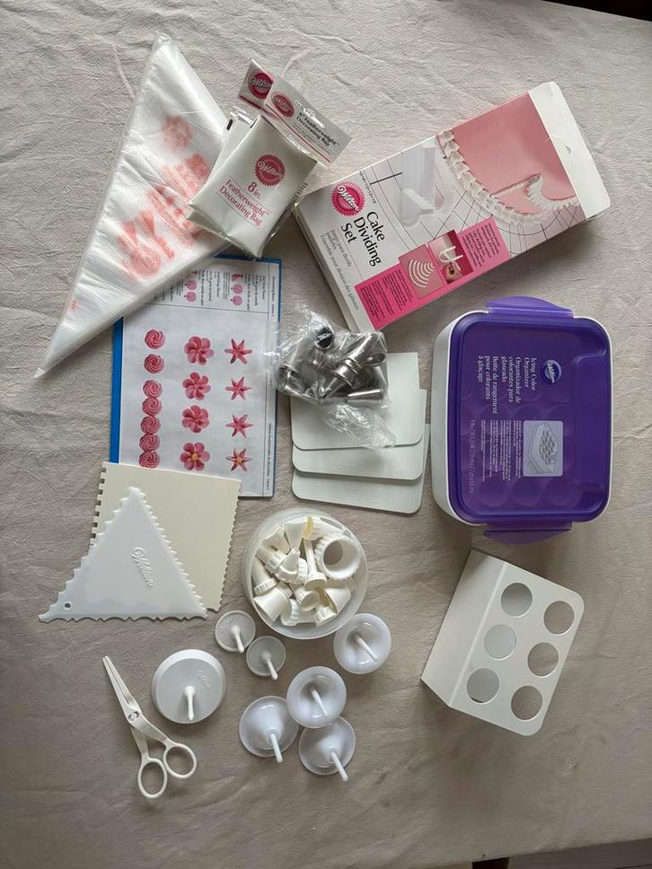 Groot Icing Spullen Pakket - Wilton, Hobby en Vrije tijd, Taarten en Cupcakes maken, Zo goed als nieuw, Versiering, Taarten of Cupcakes