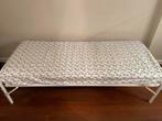 Bed met matras, Huis en Inrichting, Slaapkamer | Bedden, Ophalen, Gebruikt, 90 cm, Eenpersoons