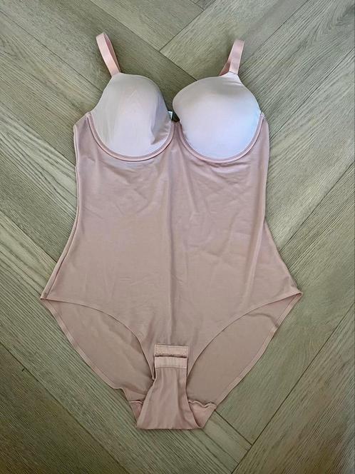 Prima Donna Body 90D Figuras Roze (LEES BESCHRIJVING), Kleding | Dames, Ondergoed en Lingerie, Body of Korset, Roze, Ophalen of Verzenden