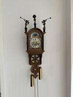 Antieke Friese Staartklok met Maanstand, Ophalen