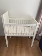 Wit ledikant/wiegje met matras, Kinderen en Baby's, Babywiegjes en Ledikanten, Ophalen, Gebruikt, Ledikant