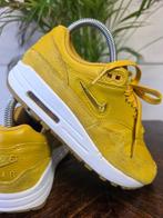 Nike Air Max 1 Jewel Mineral Yellow maat 36,5, Kleding | Dames, Schoenen, Geel, Nike, Ophalen of Verzenden, Nike