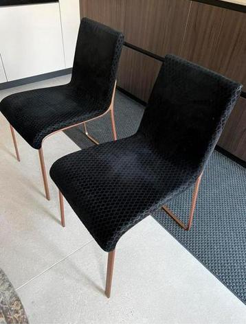 Designer eetkamerstoelen vh merk Dutchbone