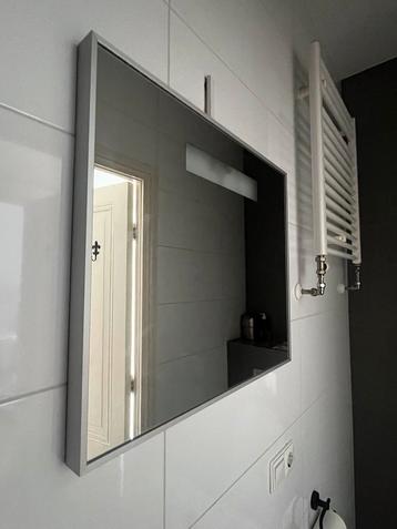 Badkamer Spiegel met ingebouwde verlichting