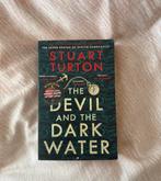 Boek the devil and the dark water, Ophalen of Verzenden, Nieuw, Stuart Turton