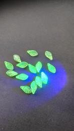 Uranium glazen blad kralen, Ophalen of Verzenden