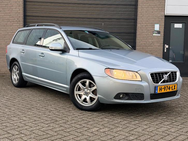 Volvo V70 2.5 T AUT  nieuwe Distributieriem! + nieuwe apk, Auto's, Volvo, Particulier, V70, Benzine, D, Stationwagon, Automaat