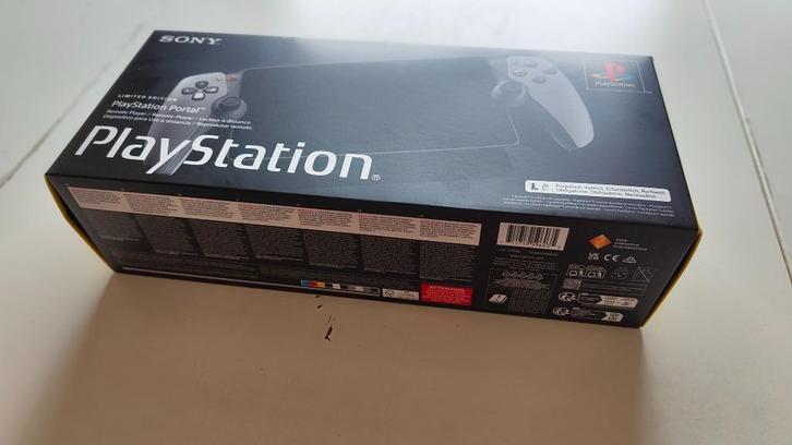 Playstation Portal 30year limited edition, Spelcomputers en Games, Spelcomputers | Sony PlayStation 5, Nieuw, Ophalen