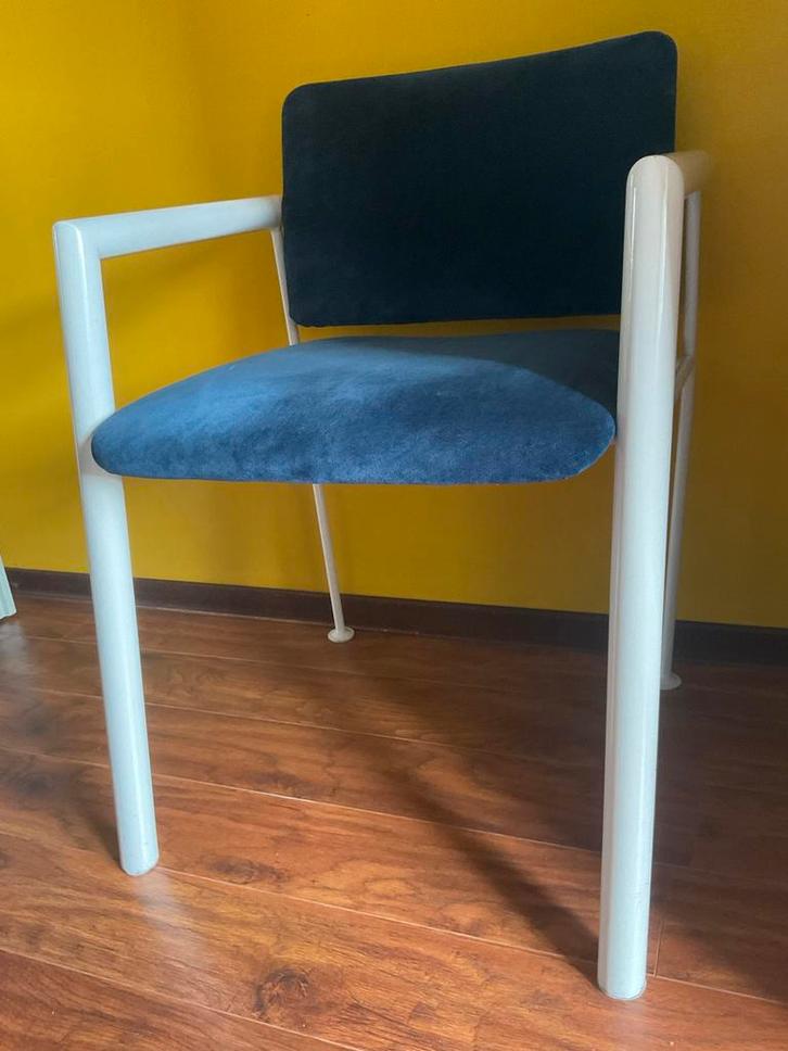 4 Blauwe Eetkamerstoelen met Stalen Frame, Huis en Inrichting, Stoelen, Gebruikt, Vier, Metaal, Stof, Blauw, Ophalen