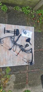 Bear cruzer g2 compoundboog set RH, Sport en Fitness, Handboogschieten, Ophalen of Verzenden, Zo goed als nieuw