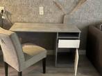 Bureau betonlook met stoel - Jysk Billund, Huis en Inrichting, Bureaus, Ophalen, Gebruikt, Bureau