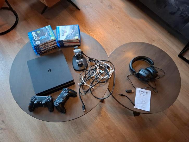 Playstation 4 met allerlei toebehoren, Computers en Software, Overige Computers en Software, Zo goed als nieuw, Ophalen of Verzenden