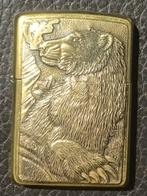 Barrett Smythe Brass Polar Bear Zippo, Verzamelen, Rookartikelen, Aanstekers en Luciferdoosjes, Ophalen of Verzenden, Aansteker