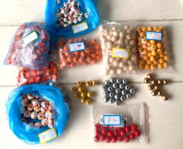 ** Div. nieuwe houten kralen 16 mm div kleur + HERFST  beschikbaar voor biedingen