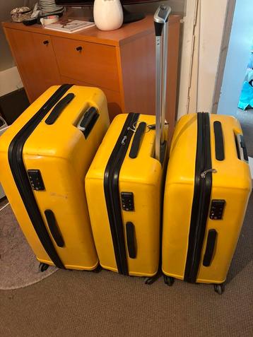 Kofferset Gabol 1xL, 2xM met 4 zwenkwielen en TSA slot beschikbaar voor biedingen