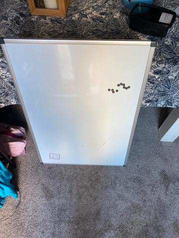 Whiteboard magnetisch mer magneetjes beschikbaar voor biedingen