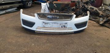 FORD FOCUS VOORBUMPER BJ 2006 TOT 2009 beschikbaar voor biedingen