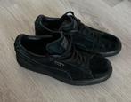 Puma velvet suede sneakers black on black maat 36, Zwart, Ophalen of Verzenden, Sneakers of Gympen, Zo goed als nieuw