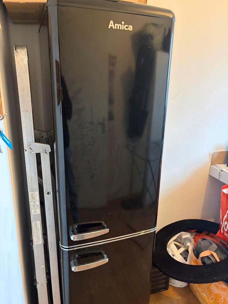 Amica Retro Koelkast met koelvriescombinatie, Witgoed en Apparatuur, Koelkasten en IJskasten, Gebruikt, Met vriesvak, 150 tot 200 liter