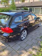 BMW 3-Serie 2.0 318 I Touring 2011 Zwart, Achterwielaandrijving, Beige, Zwart, Handgeschakeld
