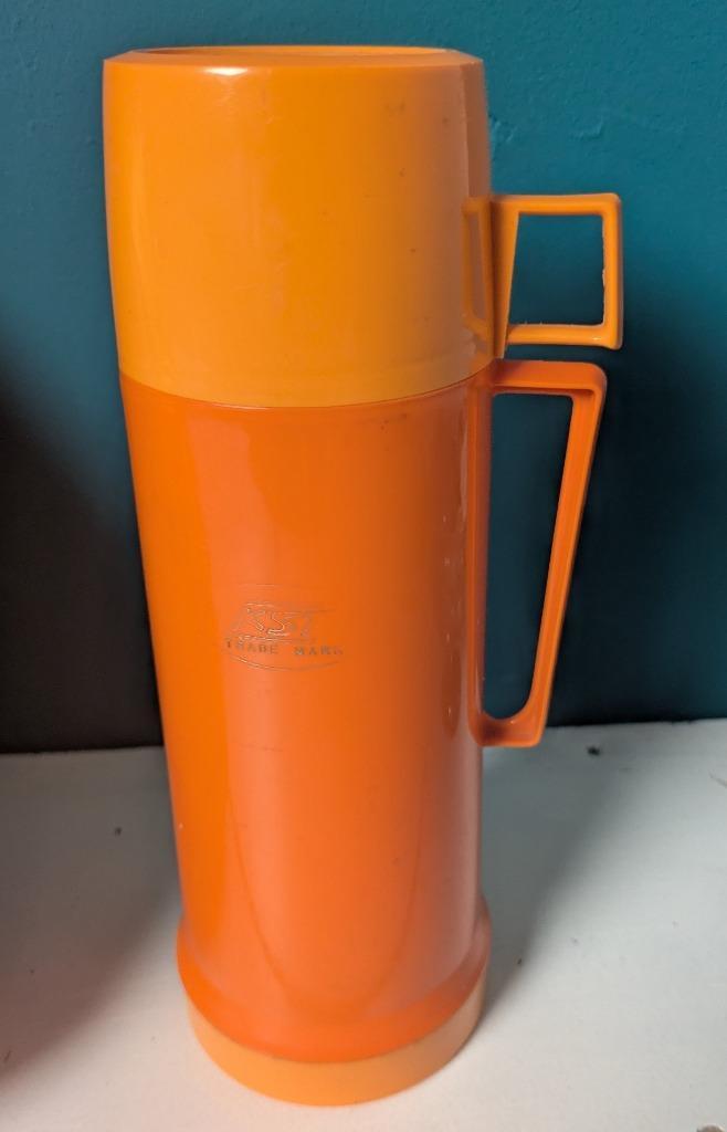 Vintage oranje thermosfles KST, Huis en Inrichting, Keuken | Keukenbenodigdheden, Zo goed als nieuw, Ophalen of Verzenden