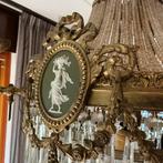 Antiek kristal met wedge medaillons geregen op koperdraad, Huis en Inrichting, Lampen | Kroonluchters, Ophalen, Antiek