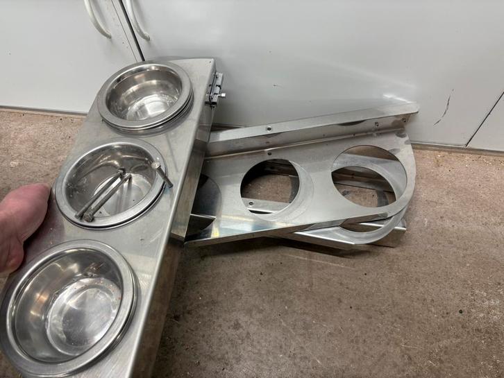 Zeer degelijke rvs voederplateaus inclusief bakjes, Dieren en Toebehoren, Vogels | Toebehoren, Zo goed als nieuw, Kooi-accessoires