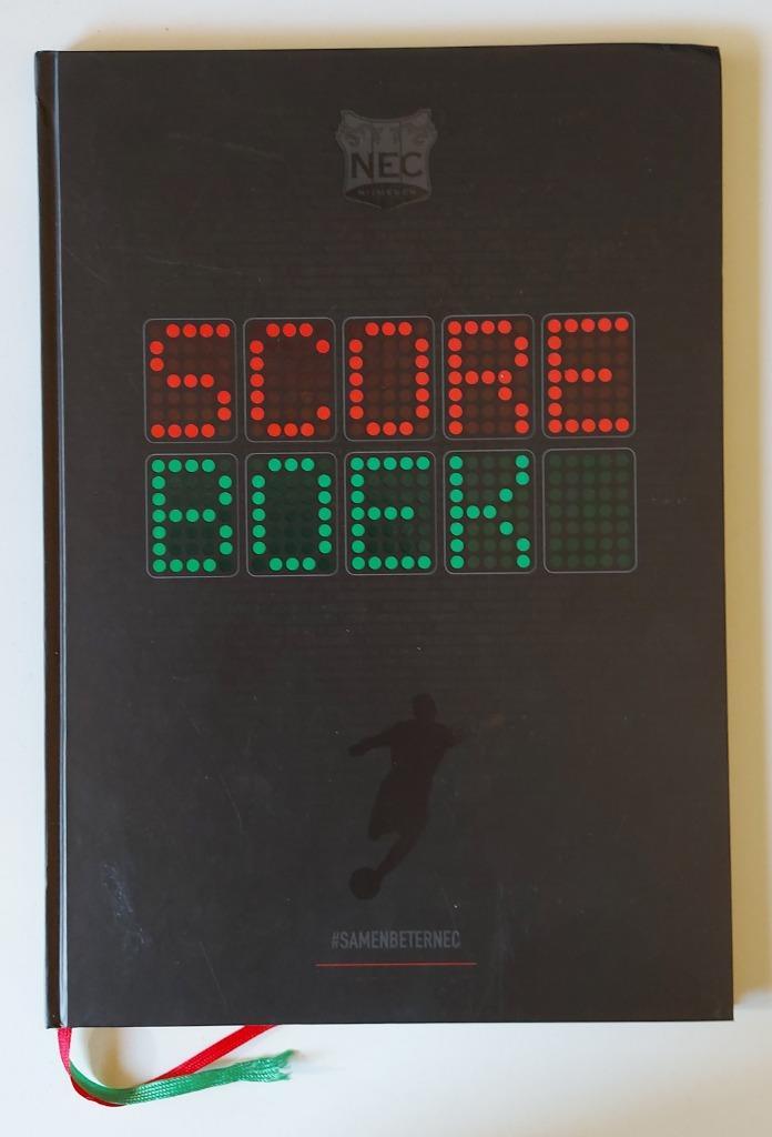 NEC Nijmegen Score Boek, Verzamelen, Sportartikelen en Voetbal, Gebruikt, Boek of Tijdschrift, Overige binnenlandse clubs, Verzenden