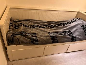 3 ikea bedden beschikbaar voor biedingen