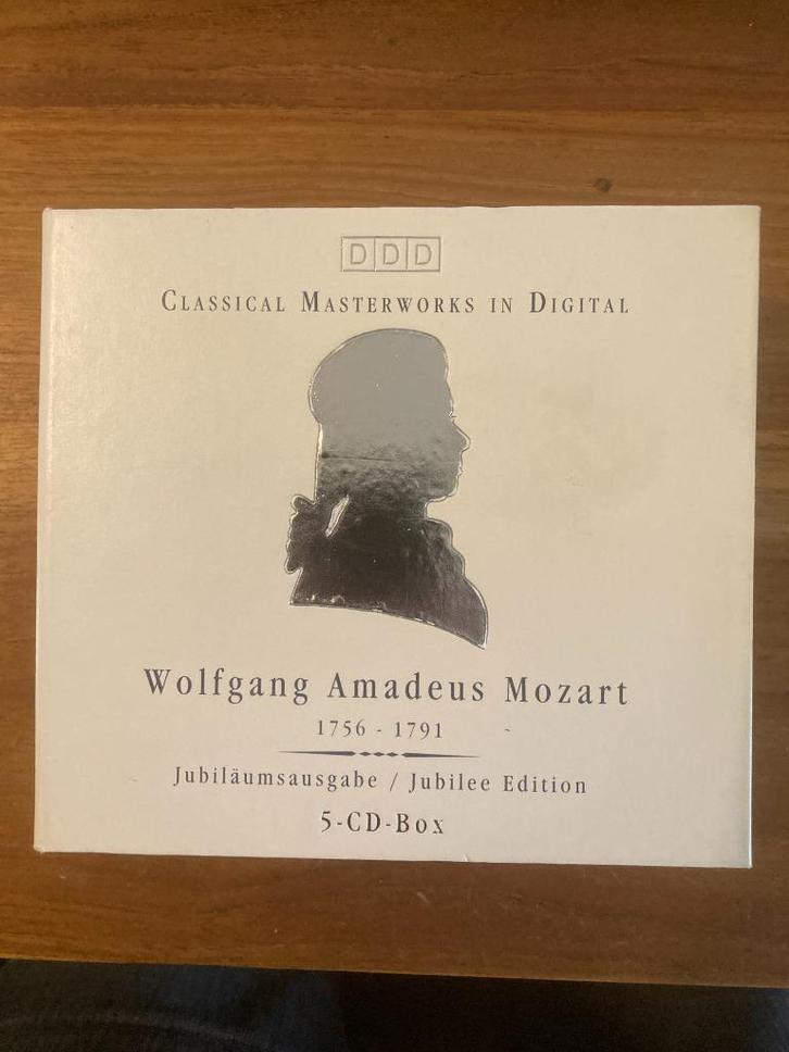 Jubilee Edition 5 cd Box Wolfgang Amadeus Mozart - Seine gro, Cd's en Dvd's, Cd's | Klassiek, Zo goed als nieuw, Orkest of Ballet