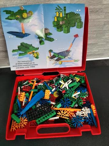 K'nex leuke set voor 5+ compleet met voorbeeld en koffertje beschikbaar voor biedingen