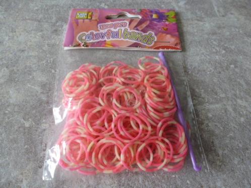 NIEUW 200 rose met glowing loom bandjes 5 zakjes voor 10,00, Kinderen en Baby's, Speelgoed | Educatief en Creatief, Nieuw, Knutselen