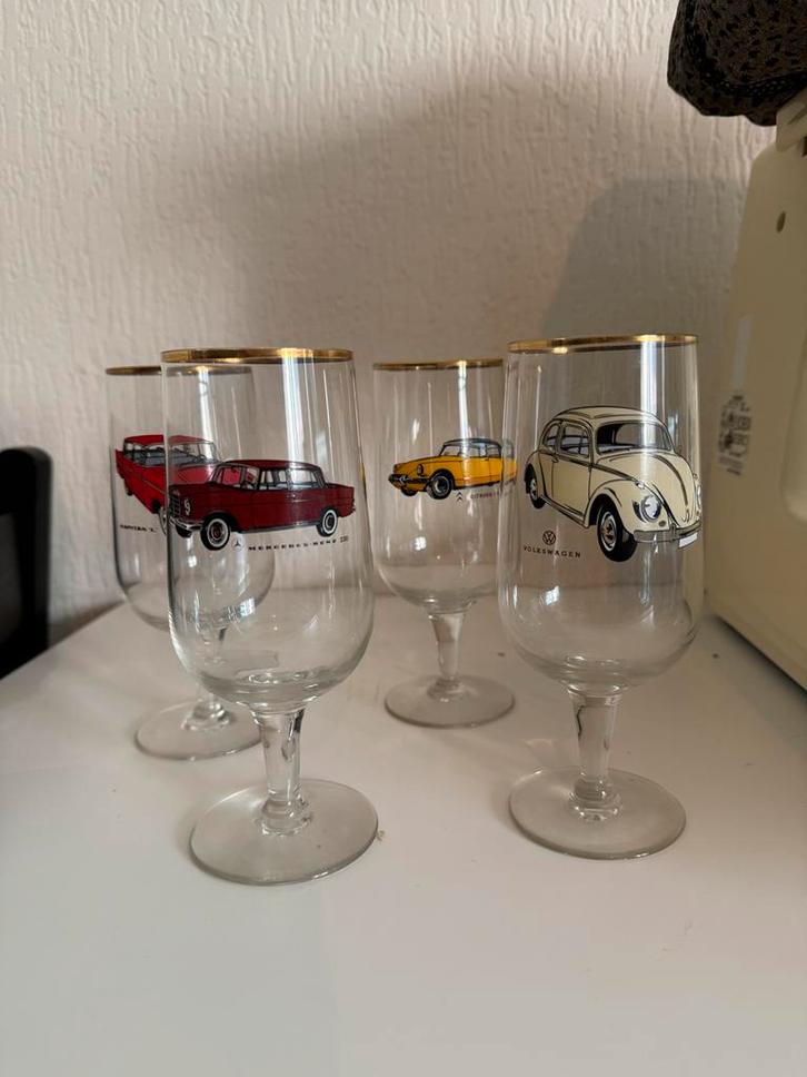Vintage Bierglazen met Auto's - 4 Stuks, Antiek en Kunst, Antiek | Glas en Kristal, Ophalen of Verzenden