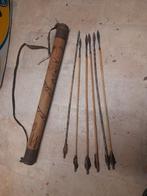 6 pijlen in houten koker afrikaans, Antiek en Kunst, Antiek | Gereedschap en Instrumenten, Ophalen of Verzenden