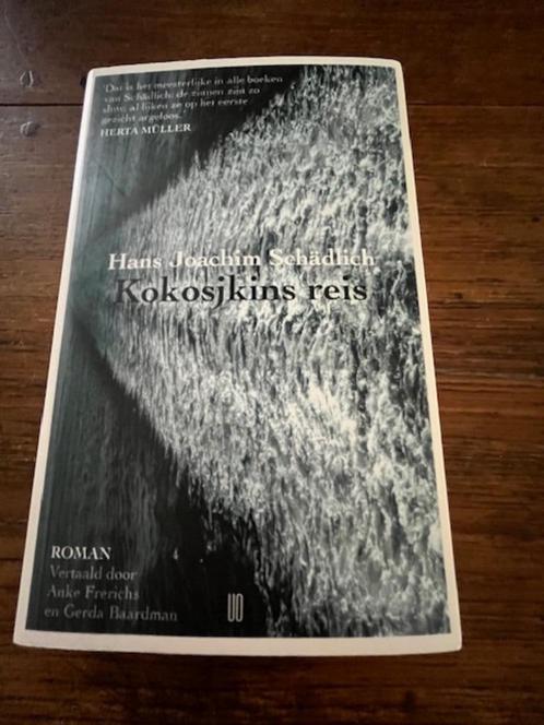 Kokosjkins reis                    Hans Joachim Schädlich, Boeken, Literatuur, Zo goed als nieuw, Nederland, Ophalen of Verzenden