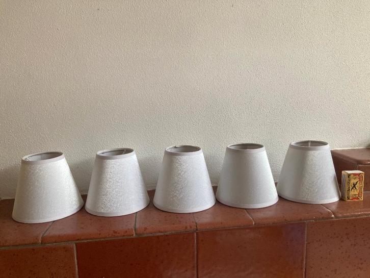 5 spierwitte witte vilten stevige lampenkapjes Ibiza style, Huis en Inrichting, Lampen | Lampenkappen, Zo goed als nieuw, Minder dan 25 cm