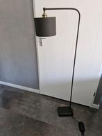 Vloerlamp linnen kap sober stoer Landelijk, Huis en Inrichting, Lampen | Vloerlampen, Ophalen, Zo goed als nieuw, 150 tot 200 cm
