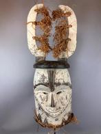 250516 Mooi Afrikaans Fang masker with Raffia uit Gabon., Antiek en Kunst, Ophalen of Verzenden