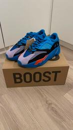Yeezy Boost 700 Hi-Res Blue 42 2/3, Kleding | Heren, Schoenen, Blauw, Nieuw, Ophalen of Verzenden, Sneakers of Gympen