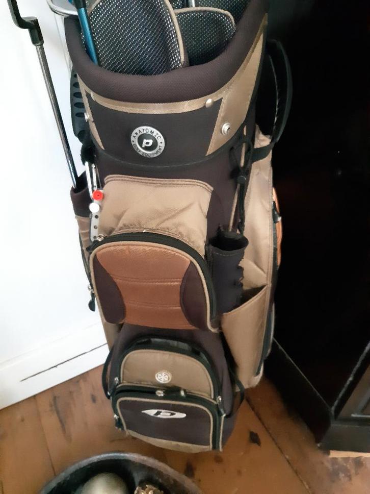 Golfset, ijzers, houten 3 en 5 en putter in fraaie tas, Sport en Fitness, Golf, Gebruikt, Set, Ophalen of Verzenden