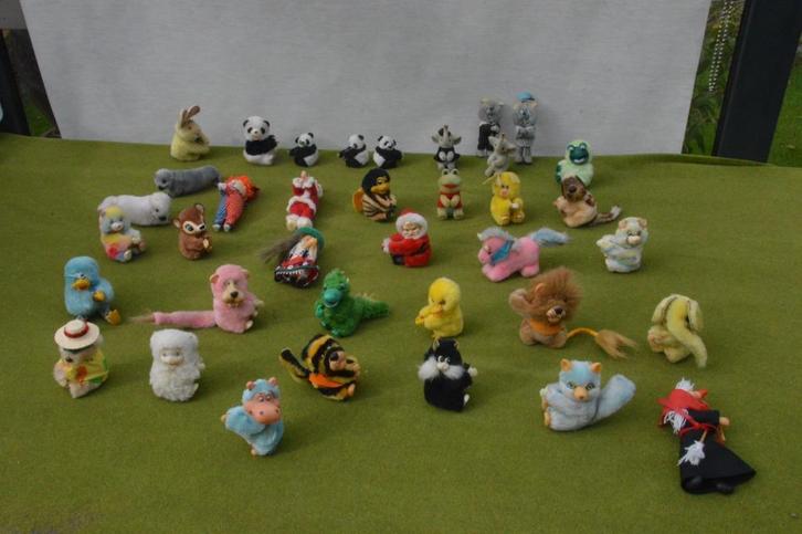 33 Vintage knijppoppetjes uit de jaren 80 o.a.: Heks- zeehon, Verzamelen, Speelgoed, Gebruikt, Ophalen of Verzenden