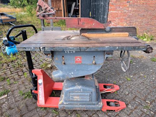 oude, maar zeer degelijke zaagtafel, Doe-het-zelf en Verbouw, Gereedschap | Zaagmachines, Gebruikt, Cirkelzaag, 1200 watt of meer