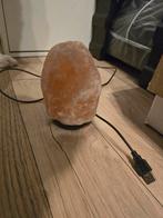 Zoutlamp met USB aansluiting, Huis en Inrichting, Lampen | Tafellampen, Overige materialen, Ophalen of Verzenden, Zo goed als nieuw