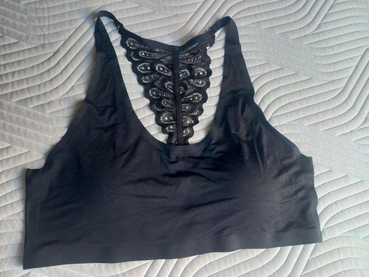 BH zwart met kant Maat L, Kleding | Dames, Ondergoed en Lingerie, BH, Zwart, Ophalen of Verzenden