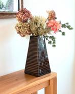 Mooie keramieken vaas piramide vorm, Huis en Inrichting, Ophalen, Zwart, Aardewerk of Porselein, Zo goed als nieuw