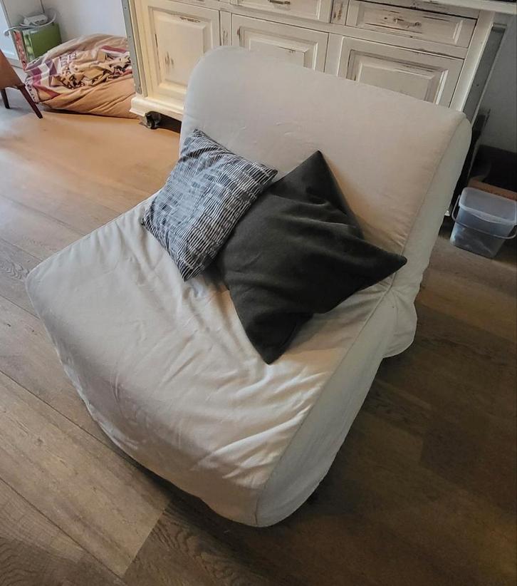 LYCKSELE Lövås Slaapfauteuil met 2 hoezen., Huis en Inrichting, Fauteuils, Gebruikt, Metaal, 50 tot 75 cm, 75 tot 100 cm, Ophalen