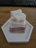 Handgemaakte Stompen Geurkaars - Boekenstapel, Huis en Inrichting, Woonaccessoires | Kandelaars en Kaarsen, Verzenden, Nieuw, Overige materialen