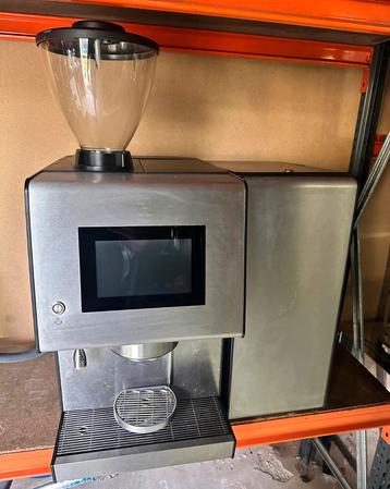Meerdere Schaerer Barista One Koffiemachines met koelkast beschikbaar voor biedingen